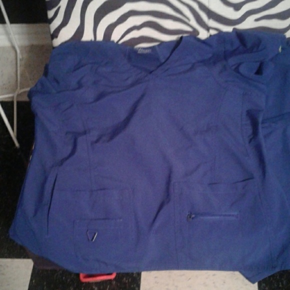 Deep blue activate by med culture top and bottom - Picture 2 of 8